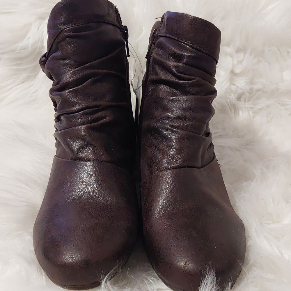 BareTraps Women Boots